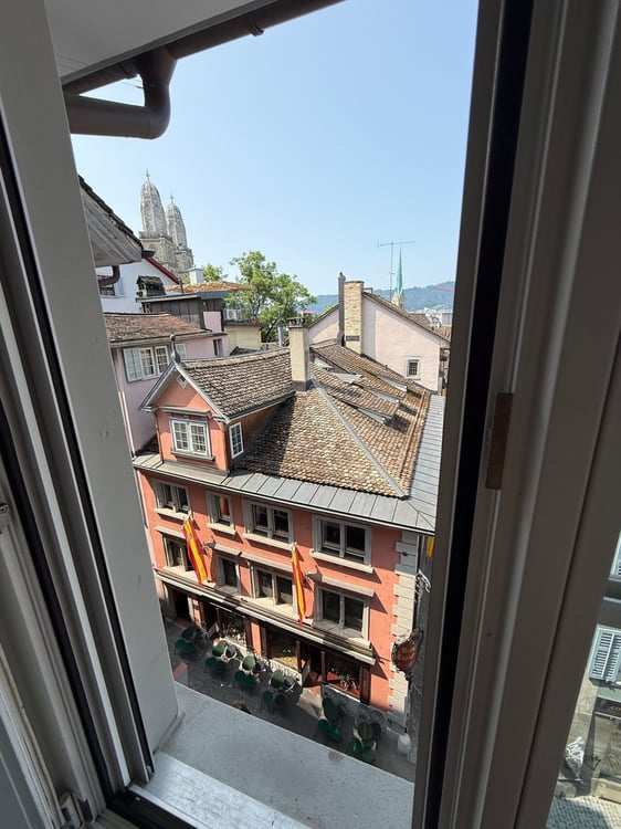 2½ ZIMMER-MAISONETTEWOHNUNG IN ZÜRICH - KREIS 1 ALTSTADT, MÖBLIERT, TE 1