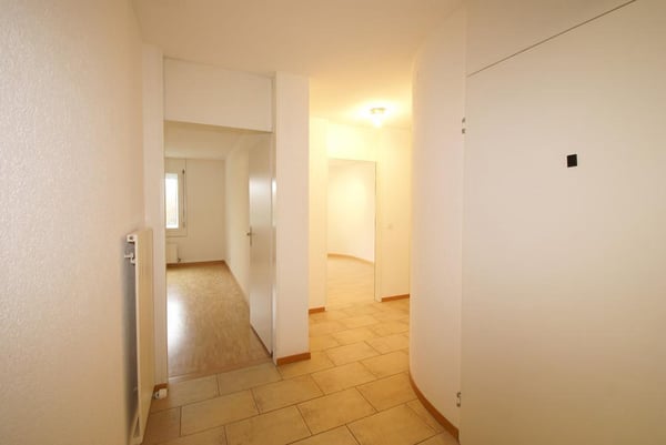 4½ ZI-WOHNUNG IN IPSACH (BE), MÖBLIERT, TEMPORÄR 9