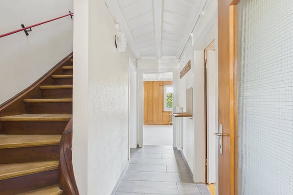 Viel Platz, viel Charme, viel Potenzial – Einfamilienhaus in Gurmels 9
