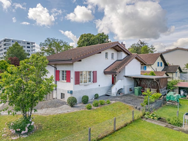 Bezauberndes Einfamilienhaus in Lyss 1