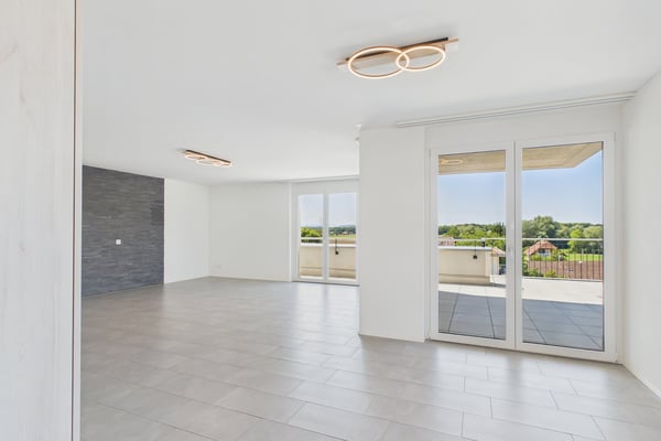 Moderne 4-Zimmer-Dachwohnung im Neubau in Gampelen 4