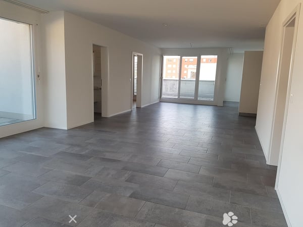 Moderne 3.5-Zimmer-Attika-Wohnung 2