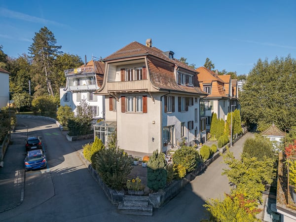 Historisches Berner Stadthaus mit einer 7.5- und einer 3-Zimmerwohnung 2