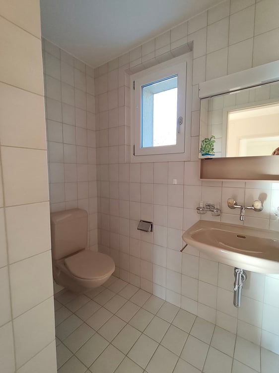 Charmante 2.5-Zimmerwohnung mit Balkon in Aarberg 5