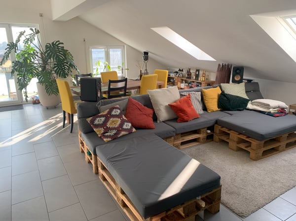 Grosszügige 4.5-Zimmer-Wohnung mit Balkon und schöner Aussicht in Allschwil 1