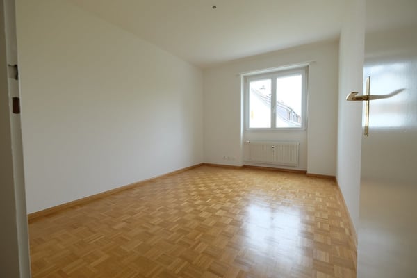 Traumhafte 4-Zimmer-Eigentumswohnung mit grossem Balkon 10