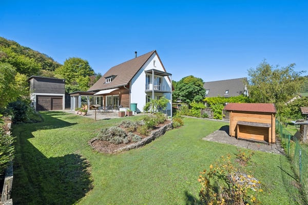 Charmantes Einfamilienhaus mit Garten