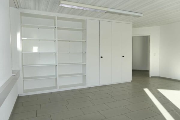 Grosszügige Büroräumlichkeiten im EG & UG 11