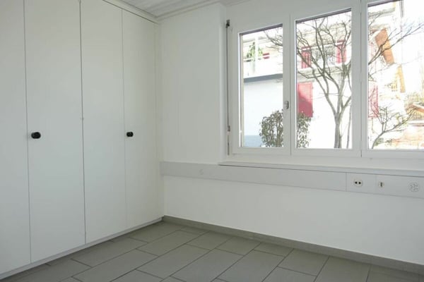 Grosszügige Büroräumlichkeiten im EG & UG 8