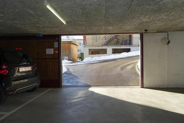 Grosszügige Büroräumlichkeiten im EG & UG 27