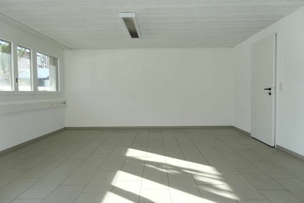 Grosszügige Büroräumlichkeiten im EG & UG 21