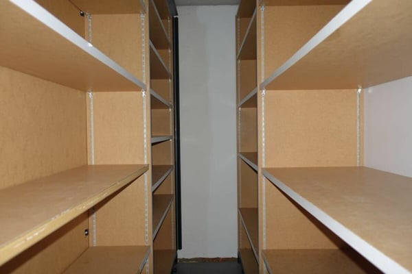 Grosszügige Büroräumlichkeiten im EG & UG 25