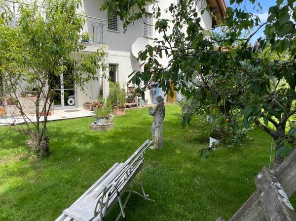 Helle und geräumige 1.5 Zi-Eigentumswohnung mit Einstellhallenplatz 5