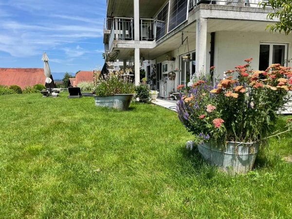 Helle und geräumige 1.5 Zi-Eigentumswohnung mit Einstellhallenplatz 4