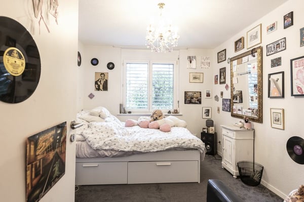 Helle und geräumige 1.5 Zi-Eigentumswohnung mit Einstellhallenplatz 26