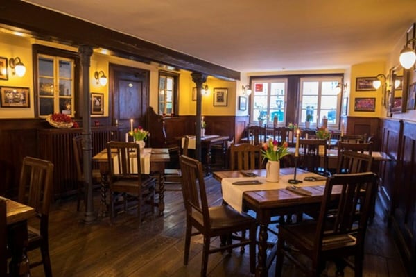 Hotel-Restaurant mit Geschichte und Charakter - westlich von Bern 1