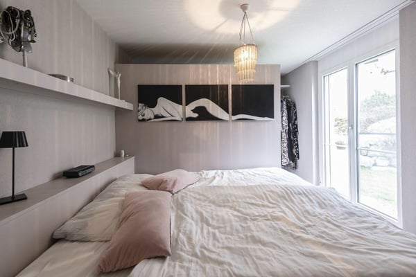 Helle und geräumige 1.5 Zi-Eigentumswohnung mit Einstellhallenplatz 23