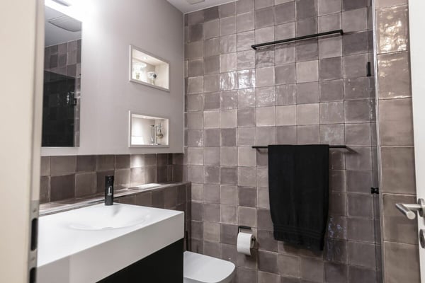 Helle und geräumige 1.5 Zi-Eigentumswohnung mit Einstellhallenplatz 34