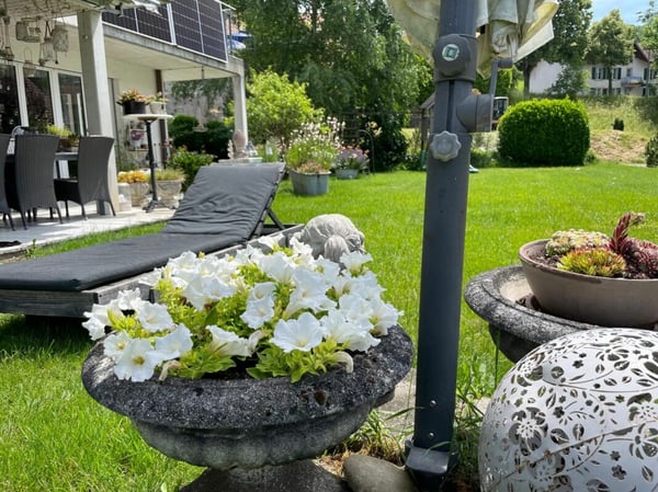 Grosszügige 1.5 Zi-Eigentumswohnung mit Einstellhallenplatz 8