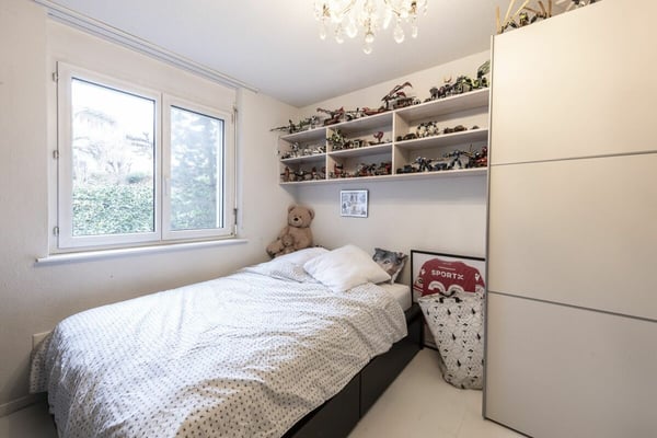 Grosszügige 1.5 Zi-Eigentumswohnung mit Einstellhallenplatz 30