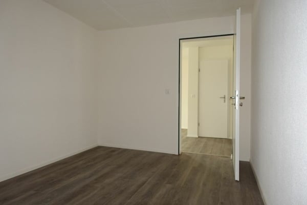 Moderne renovierte 1.5 Zi-Erdgeschosswohnung 13