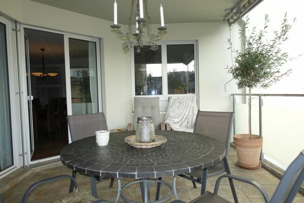 Moderne 1.5-Zimmer-Eigentumswohnung mit zwei Balkonen und Tiefgaragenplatz 14