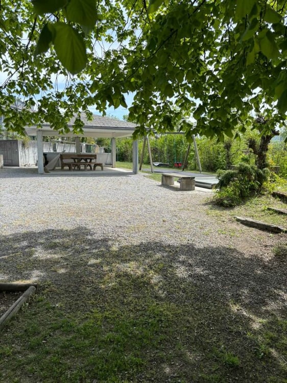 Eck-Reiheneinfamilienhaus mit zwei Einstellhallenplätze 33