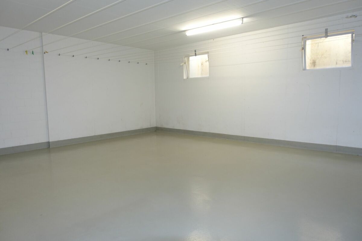 3.5 Zi-Eigentumswohnung mit Balkon und Einstellhallenplatz