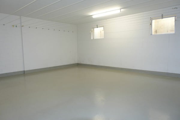 Renovierte 3.5 Zi-Eigentumswohnung mit Balkon und Einstellhallenplatz 16