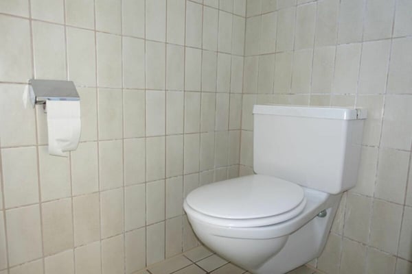 Grosszügige Gewerberäumlichkeiten im EG & UG 21