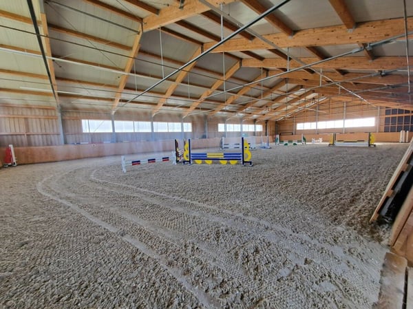 Top Angebot! Reitsportimmobilie mit Haus und Reithalle 61