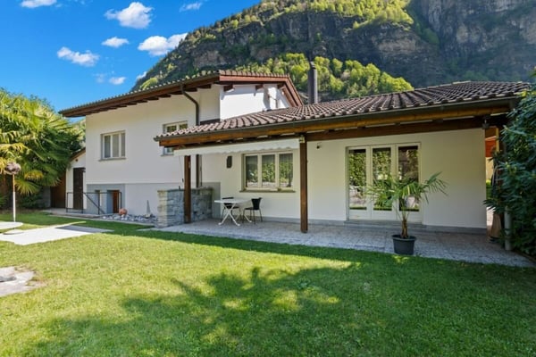 Wohnen an ruhiger Lage mit viel Privatsphäre im sonnigen Tessin 1