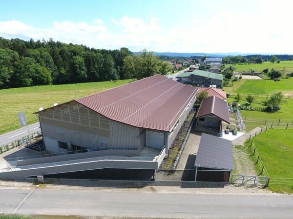Reserviert! Reitsportimmobilie mit Haus und Reithalle 5