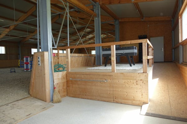 Reserviert! Reitsportimmobilie mit Haus und Reithalle 64