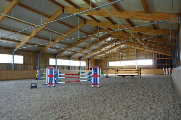 Reserviert! Reitsportimmobilie mit Haus und Reithalle 62