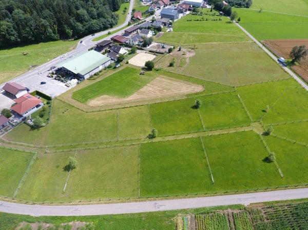 Reserviert! Reitsportimmobilie mit Haus und Reithalle 7