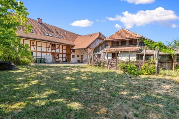 Aussergewöhnliches Landgut mit Reitanlage - eine Oase für Mensch und Pferd 4