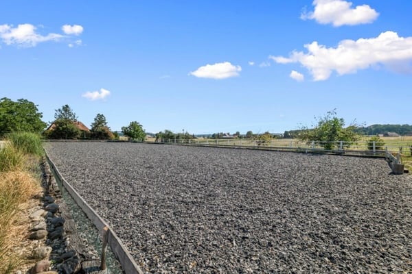 Aussergewöhnliches Landgut mit Reitanlage - eine Oase für Mensch und Pferd 58