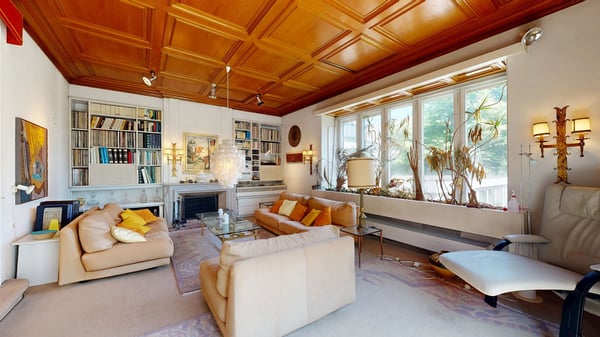 Herrenhaus mit Arztpraxis und Schwimmhalle an bevorzugter Lage 4