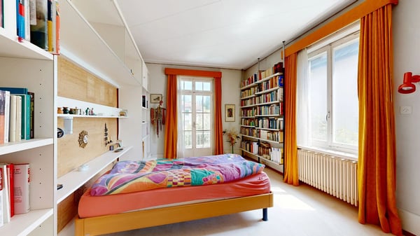 Herrenhaus mit Arztpraxis und Schwimmhalle an bevorzugter Lage 7