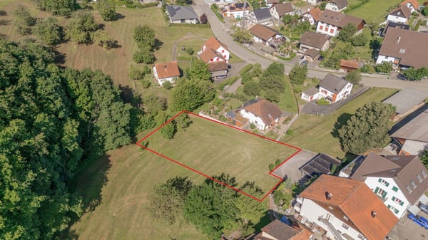 1'347 m2 grosses Bauland an idyllischer Lage in Fehren 4