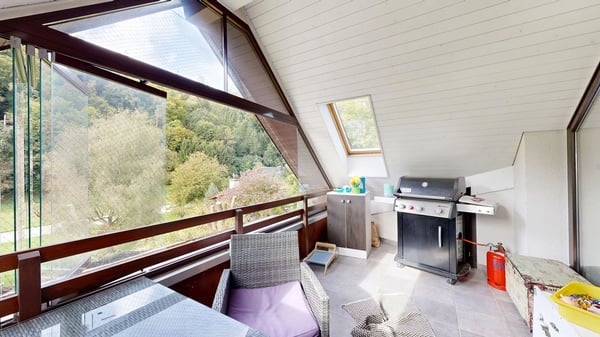 Mehrfamilienhaus mit drei Wohnungen und drei Aussenparkplätzen 13