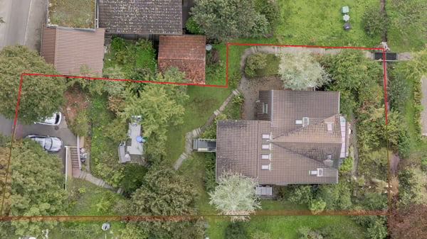 Mehrfamilienhaus mit drei Wohnungen und drei Aussenparkplätzen 4