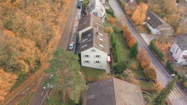 Mehrfamilienhaus mit sechs Wohnungen und 5 Aussenparkplätzen 2