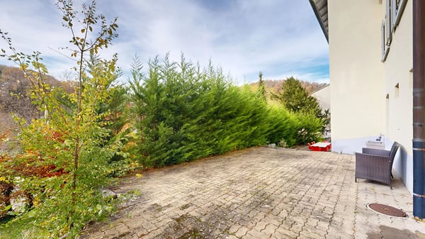 Mehrfamilienhaus mit sechs Wohnungen und 5 Aussenparkplätzen 12