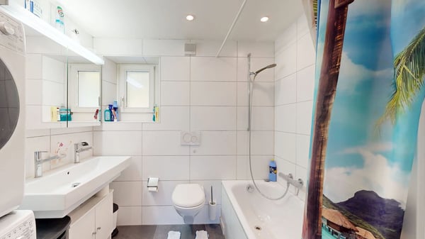 Mehrfamilienhaus mit sechs Wohnungen und 5 Aussenparkplätzen 8