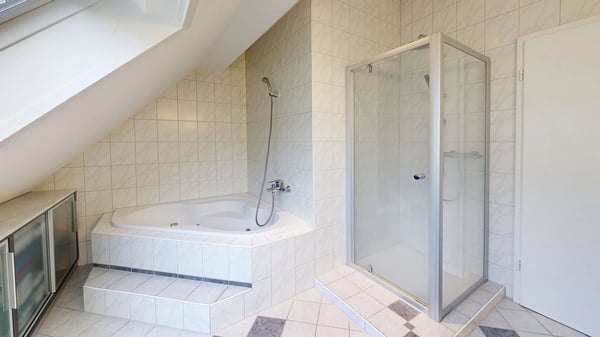 Familienfreundliches 1.5-Zimmer-Doppelhaus mit Cheminée und Sauna 8