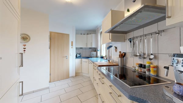 Schönes 1.5-Zimmer-Einfamilienhaus mit Carport und grossem Garten 3