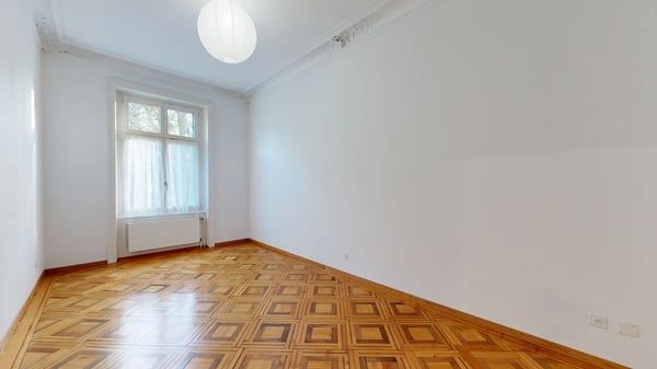 Traumhafte 1.5-Zimmer-Wohnung im Jugendstil mit Hobbyraum 10