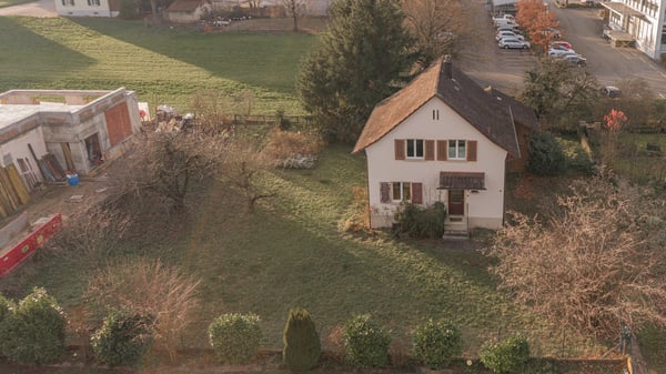 Grosszügiges Grundstück an sehr spannender Lage 3